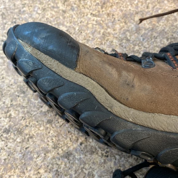🔥Sale🔥 Merrell Hiking Boots With FLAWS Leather Men’s Maybe 10.5? Vibram Soles - Picture 13 of 17